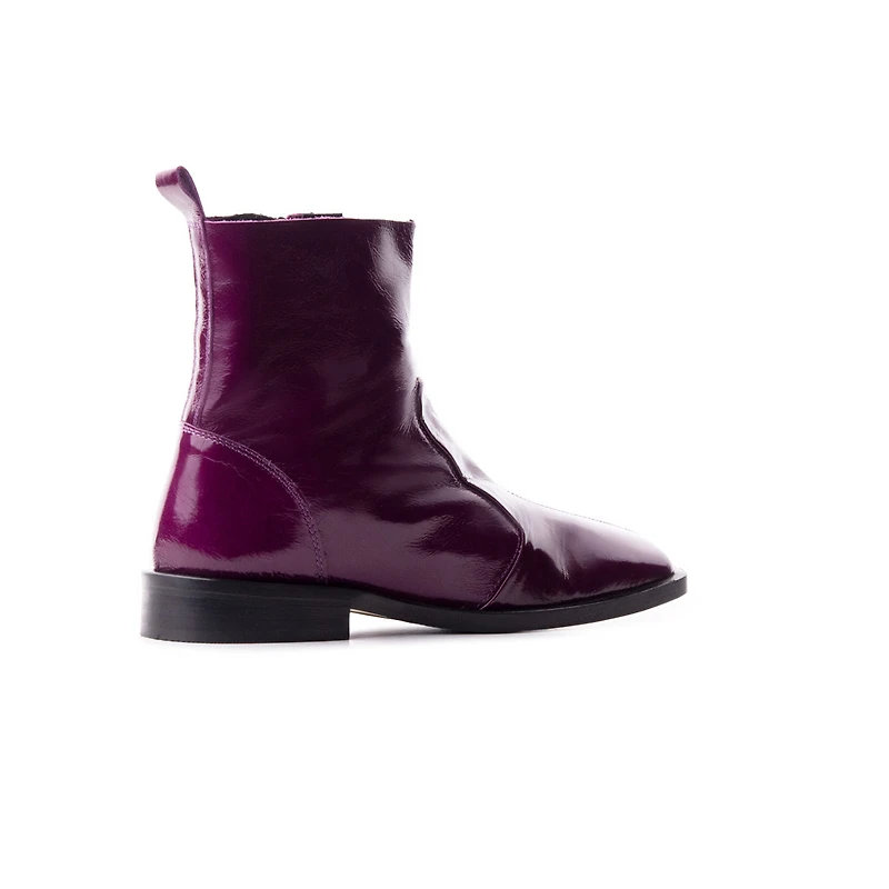 Linea Raisin Leather