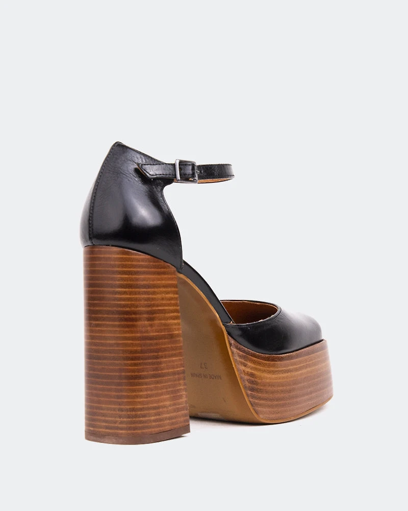 Azucar Black leather