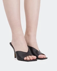 Caviana, Black Leather/Cuir Noir