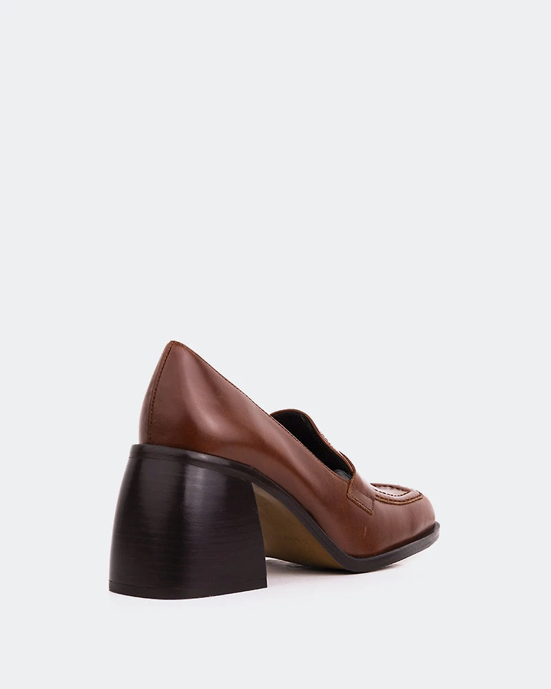 Elm Chestnut Leather