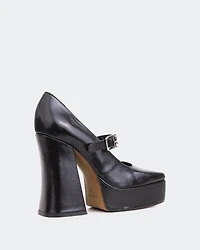 Mestar Black Leather