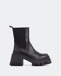 Moose Black Leather