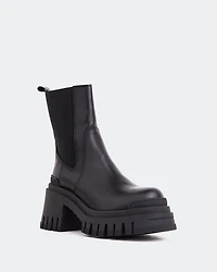 Moose Black Leather
