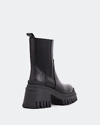 Moose Black Leather
