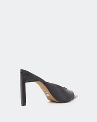 Palms, Black Leather/Cuir Noir