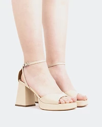 Pujol, Vanilla Leather/Cuir Vanille