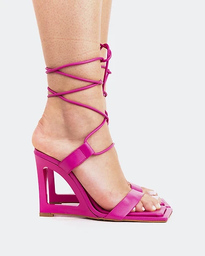 Quata Fuchsia Leather
