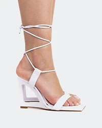 Quata White Leather