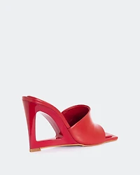 Quini Red Leather