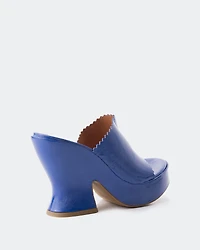 Rua Dark Blue Leather