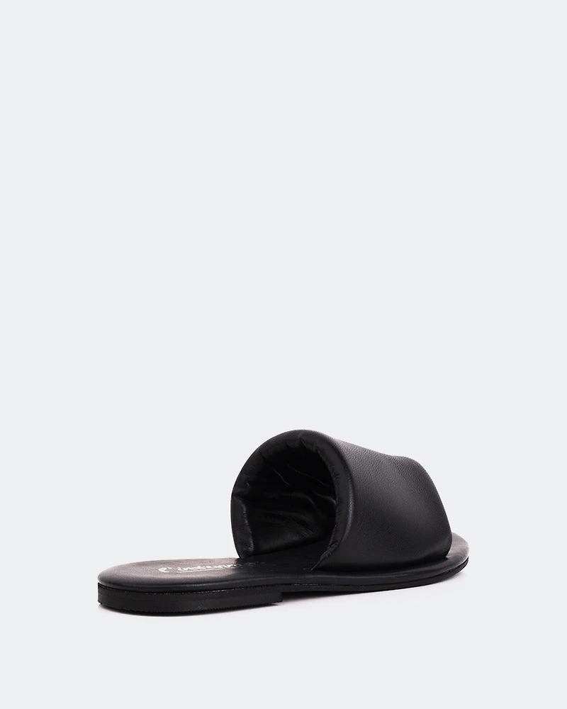 Rum Black Leather