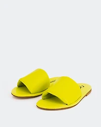 Rum Yellow Leather