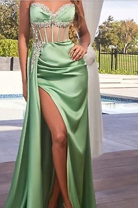 SATIN FITTED GOWN WITH EMBELISHMENT