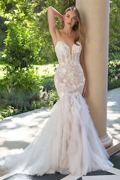 3D floral lace embroidery with layered