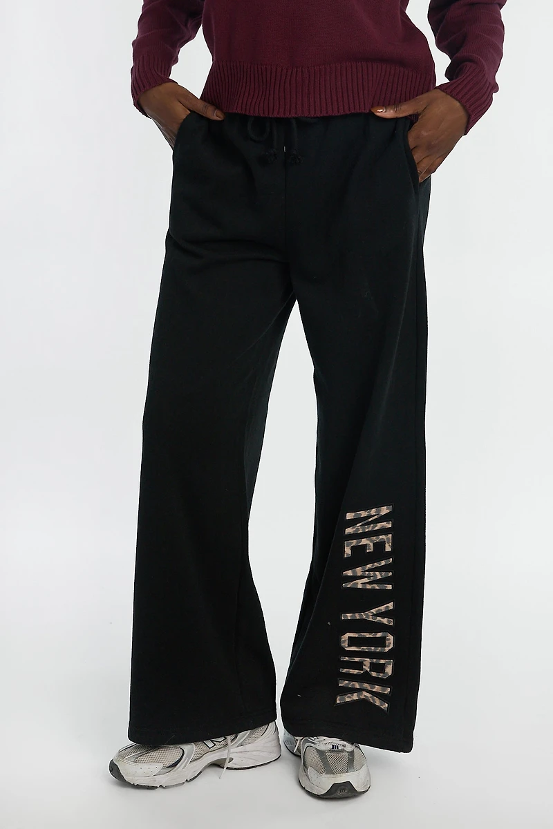 Wide-Leg Sweatpant