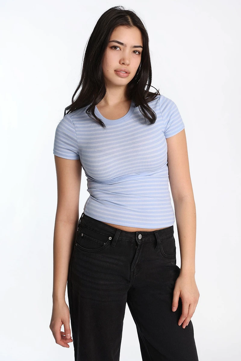 T-shirt long à col ras-du-cou et manches courtes