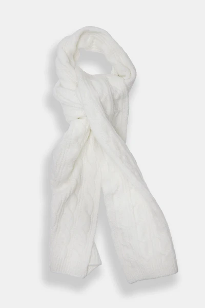 Écharpe en tricot torsadé