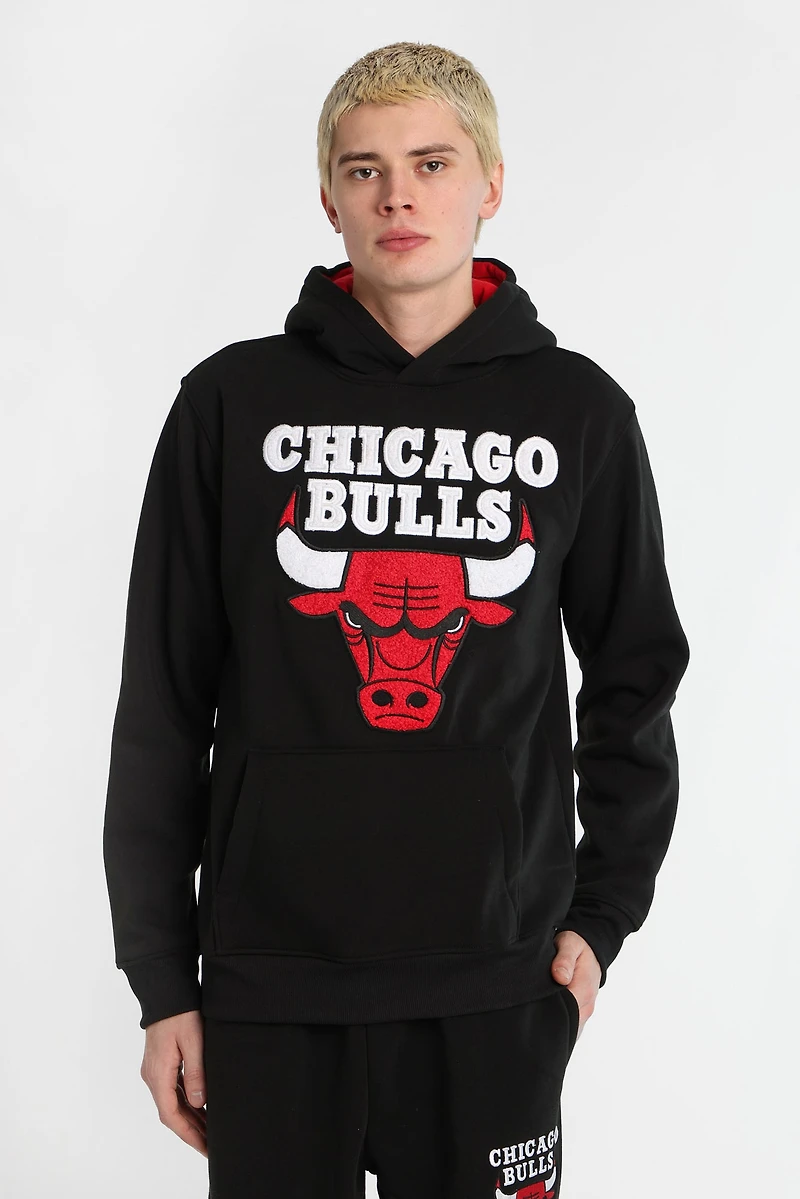Haut à capuchon contraste logo chenille Chicago Bulls