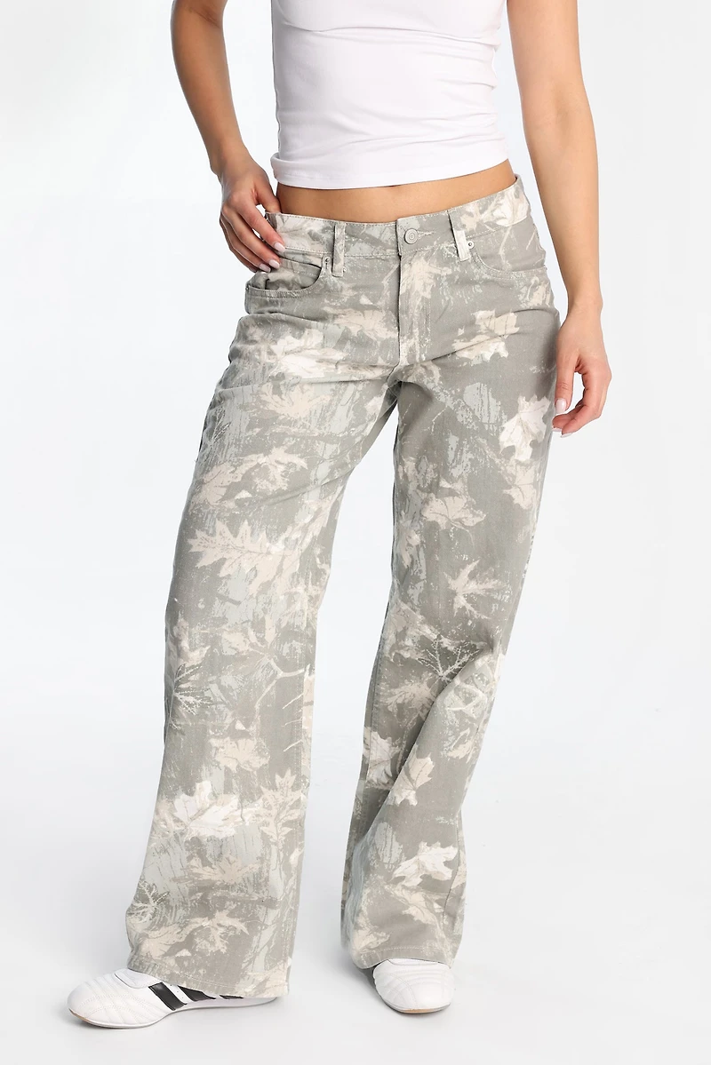 Jean ample taille basse camouflage AERO