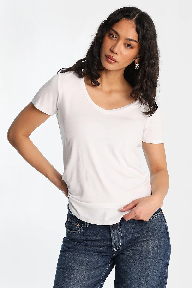 T-shirt col en V manches courtes AERO