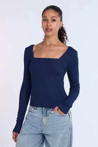 Haut à manches longues en tricot côtelé super doux AERO