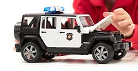 Jeep Rubicon Police Car + Policeman