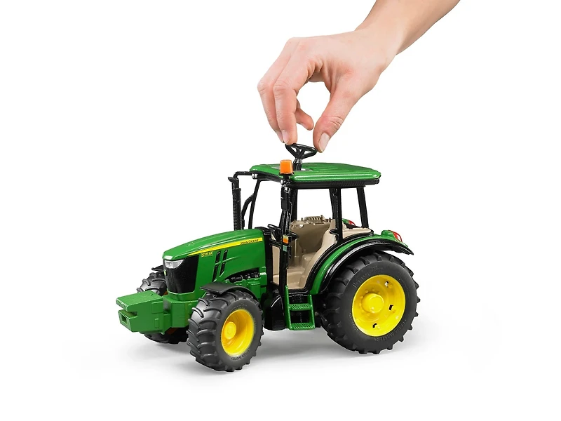 John Deere 5115M with Trailer