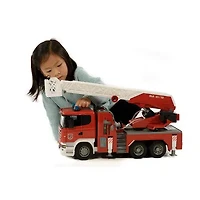 Scania Fire Engine w/ Water Pump and Light & Sound