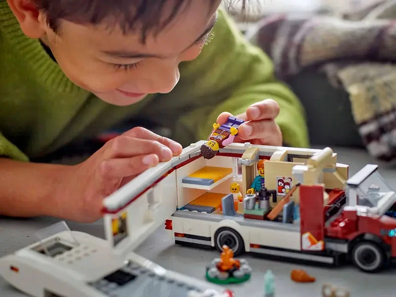 LEGO City - Holiday Adventure Camper Van