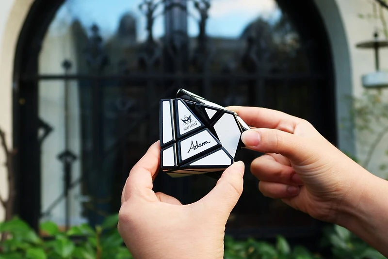 Ghost Cube
