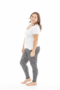 White Floral Petals - All Season Leggings