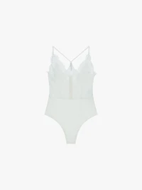 Body blanc à détails en dentelle