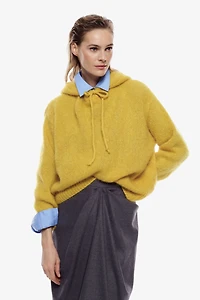 Pull à capuche tricotée