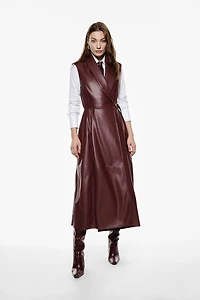 Robe sans manches en similicuir