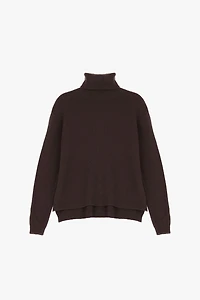 Sweater with turtleneck and long sleeves