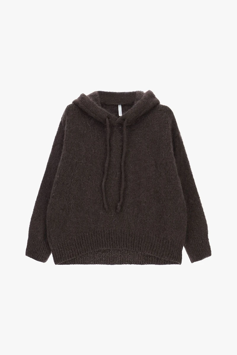 Pull à capuche tricotée