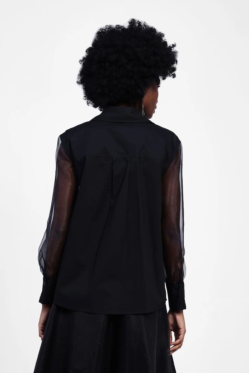 Chemise à ornements floraux