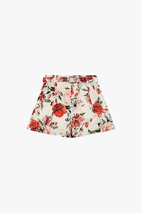 Short fleuri ceinturé