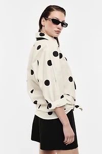 Chemise nouée devant à pois