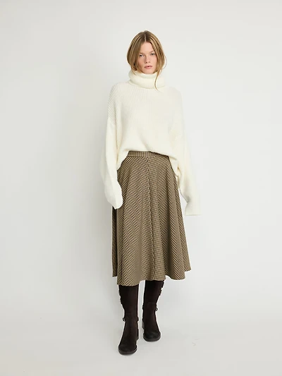 Chunky Ribbed Turtleneck Sweater