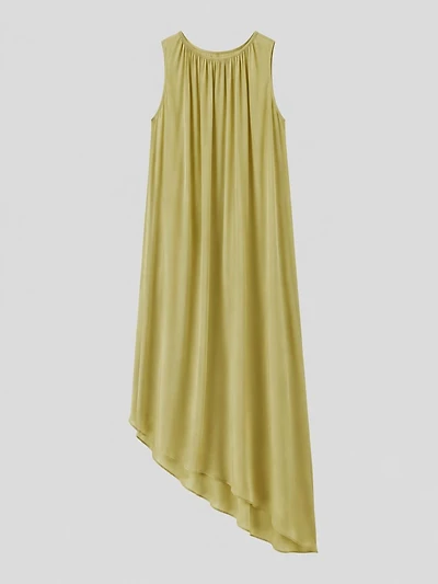 Robe asymétrique sans manches