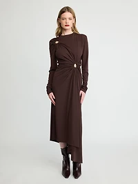 Robe asymétrique à découpes