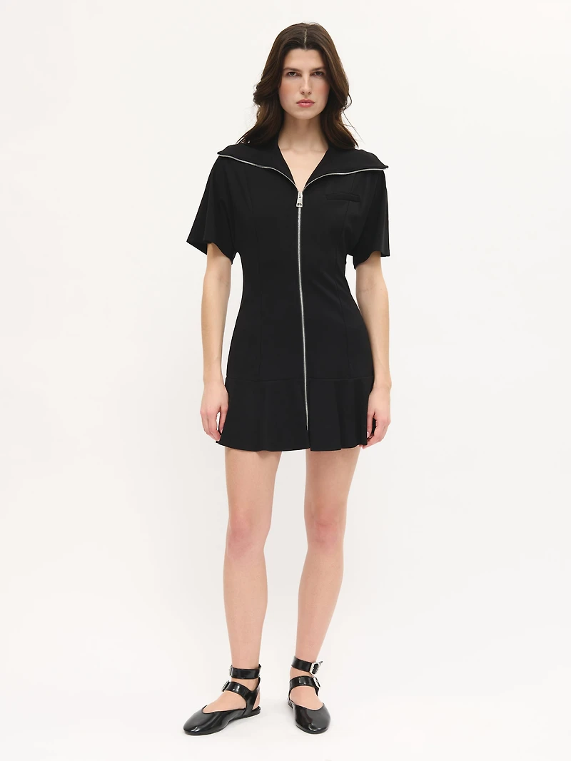 Mini-robe zippée sur le devant