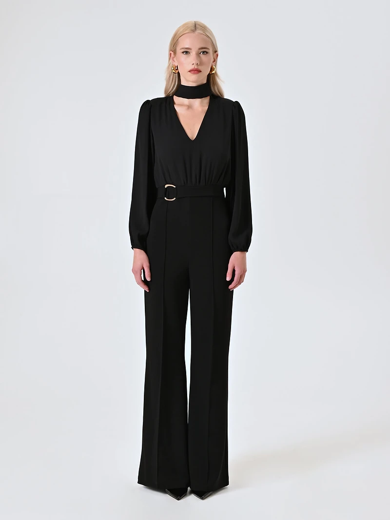Combinaison noire avec boucle