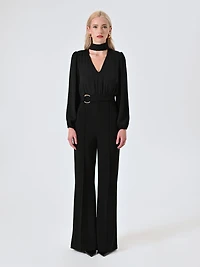 Combinaison noire avec boucle