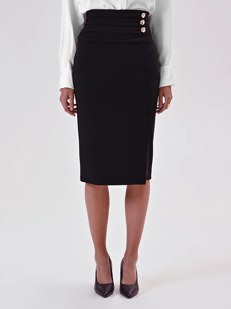 Jupe à boutons décoratifs