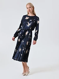 Robe fleurie avec jupe plissée