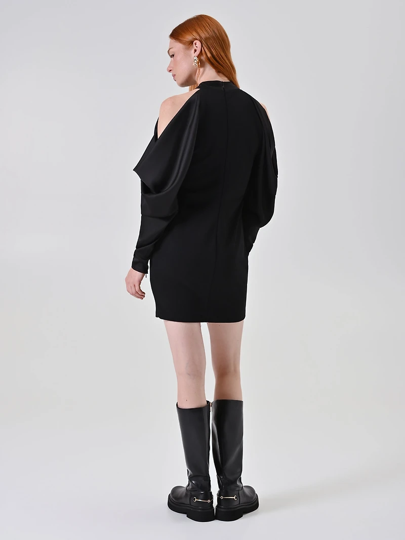 Robe à manches en satin