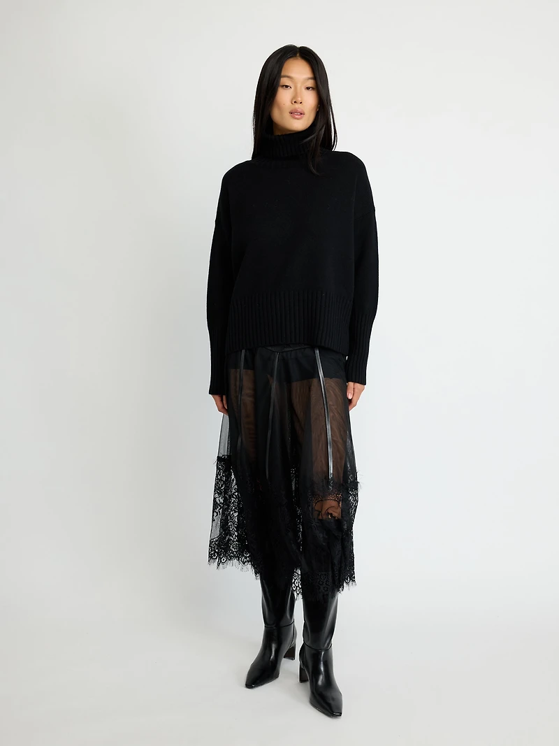 Jupe midi en dentelle transparente