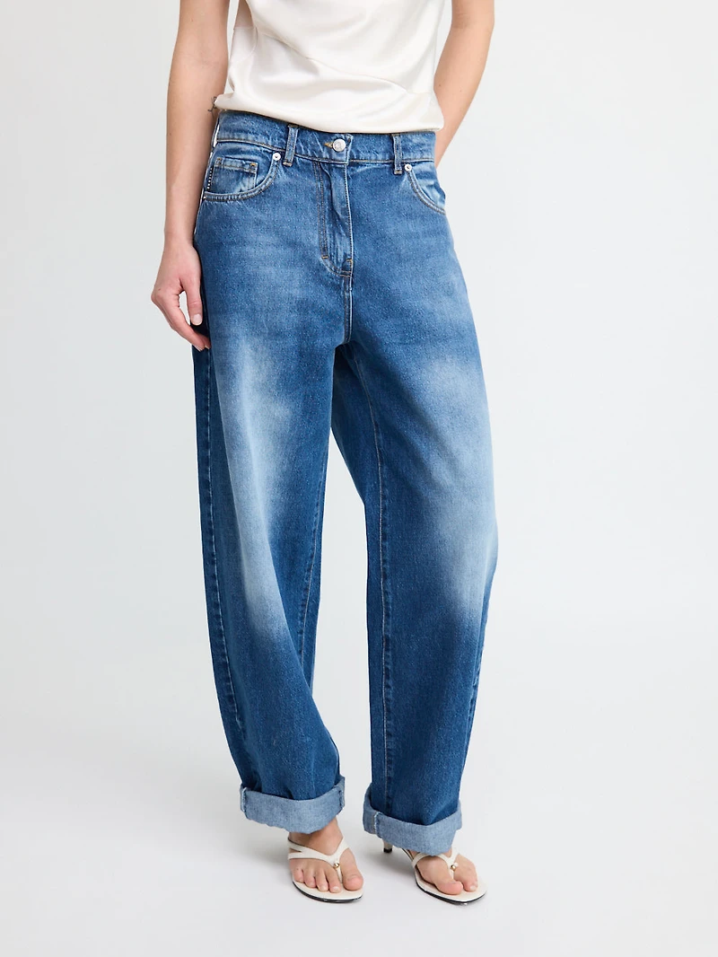 Wide-Leg Jeans